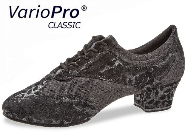 Chic, black laced shoes with soft comfort footbed. Low heel and the foot encircling fit make the dance shoes very comfortable. Ideal as a training shoe.